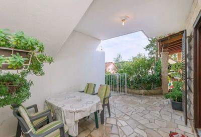 Mari - Great Location 30m From the sea - A1 Donji