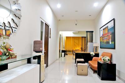 RedDoorz near Plaza Marina