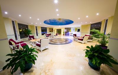 Royal Palm Beach Hotel