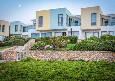 Stunning Luxury with Private Beach