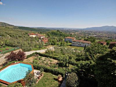House in Ciciana With Pool and Scenic Views