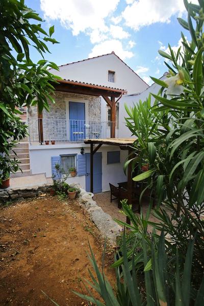 Stone House Apartment