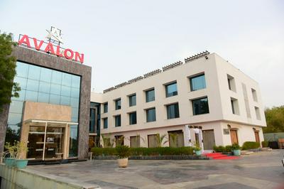Avalon Hotel & Banquets