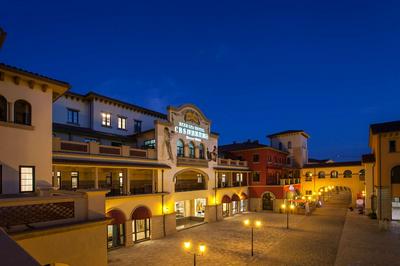 Jinling Landscape Beer Hot Spring Hotel