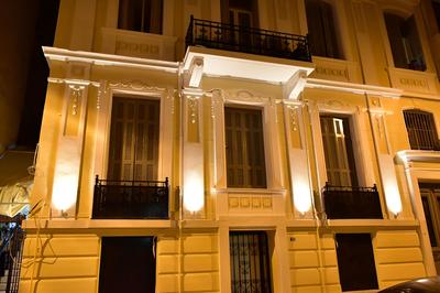 Zorbas Hotel - Hostel