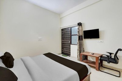 Hotel Heaven Peacock Noida