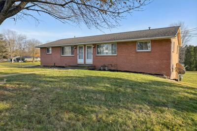 Cozy Massillon Home w/ Yard & Pond Access
