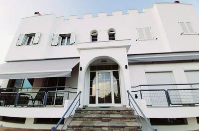 Castello Apartments