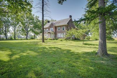 Ronks Vacation Rental: 2 Mi to Dutch Wonderland!