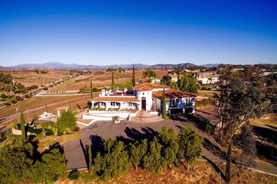 Via del Sur by Avantstay Private Spanish Villa w/ Views Walk to Wineries!