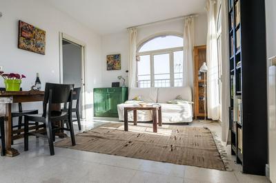 St John Basilica Lovely Tower Apartment