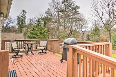 Mountain-view Zirconia Home: Walk to Lake Summit!