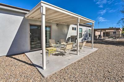 Pet-friendly Retreat - 1 Block to Colorado River!