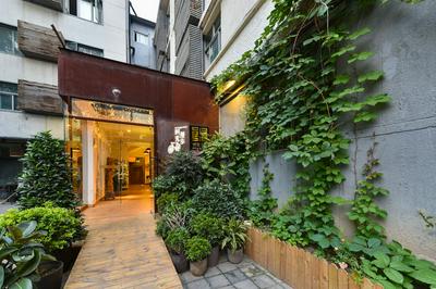 Nostalgia Hotel（Beijing YongheLama & Nanluoguxiang）