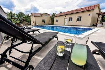 Gordana Mar - With Pool - A2H