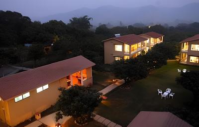 Corbett Aroma Park By Royal Collection