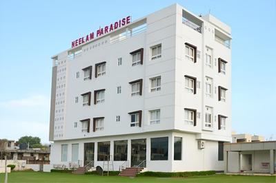 Hotel Neelam Paradise