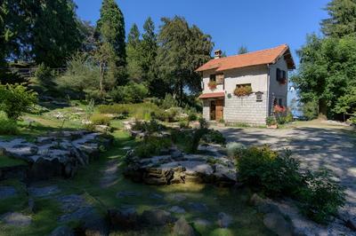 Brighty Rainbow House Garden
