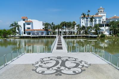 Shangrila Boutique Hotel