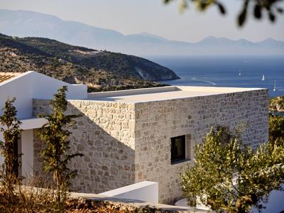 Design 3-bed Villa With Infinity Pool in Zakynthos