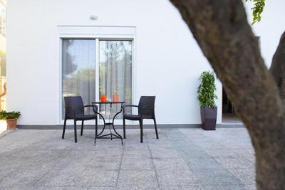 Alimos Modern Retreat Near the Beach