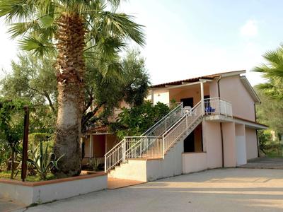 Belvilla by OYO Casa Blu