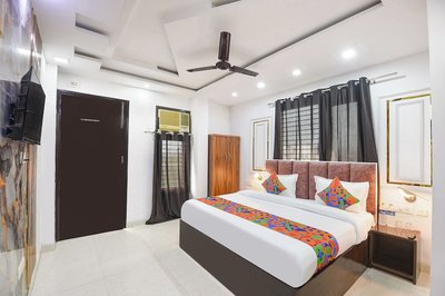 Fabhotel Celebration Home