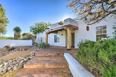 Las Cruces Home 'La Casa Blanca' w/ Courtyard
