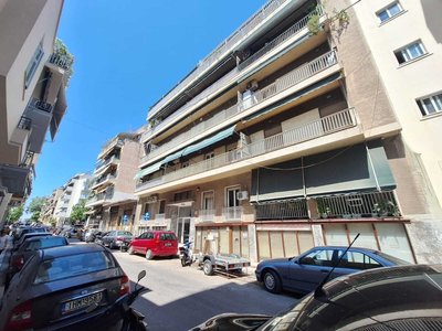 Alex's 2-Bedroom Apartment in Athens