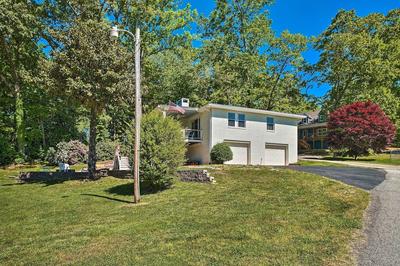 Hayesville Lake Getaway w/ Balcony & Mtn Views!