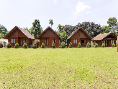 OYO 883 Pavo Resort