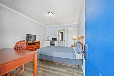 Cozy 1BR Retreat in Brownstown Relax & Unwind!