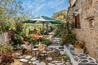 Agapi s Charming Retreat - Rustic Escape By Chania