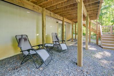Lakefront Maryland Cabin w/ Fire Pit, Grill & Deck