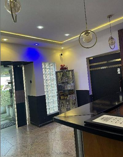 Charlie's Place And Suite