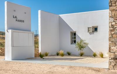 Lil Paros Luxury suites