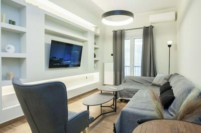 Fresh Modern 1 Bd Apt in Vibrant Patisia