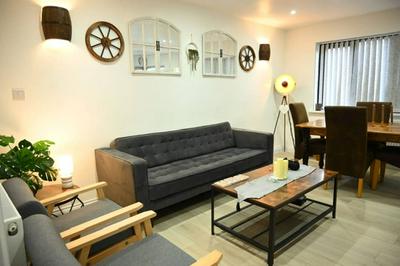 Watermead Retreat Bungalow, Photo 2