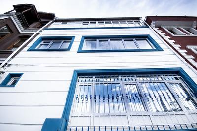 White Pearl Apart - Image 57