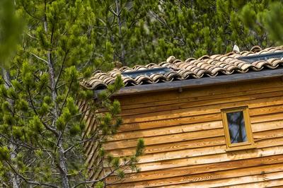 Terre des Baronnies. Cabanes