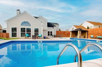 Fenced Yard & Ping-pong Table: Spacious Graham Gem
