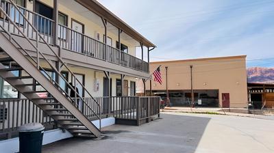 The Virginian Motel, Billede 2
