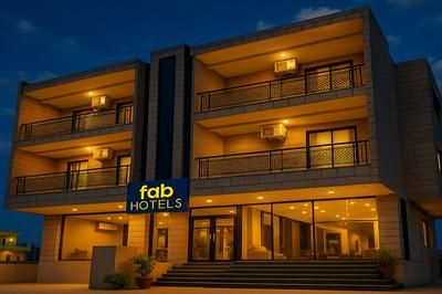 Fabhotel Prime The Golden Petals & Banquet
