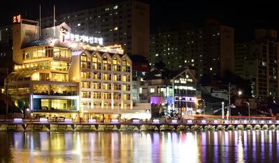 Tongyeong Geobukseon Hotel