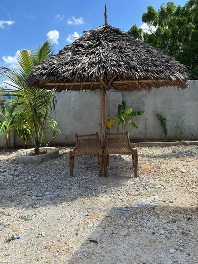 Malaika White House Apartment & Spa