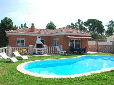 Detached Villa on one Floor, With Garden, Private Pool and Nice Views
