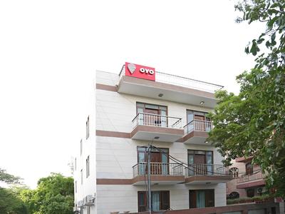 OYO Flagship 477 HUDA City Centre