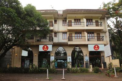 OYO 7330 Bardays Inn