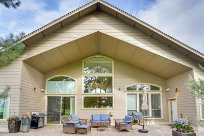 Redmond Golf Getaway - Near Smith Rock State Park!