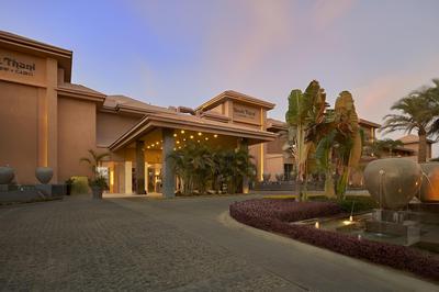 Dusit Thani LakeView Cairo